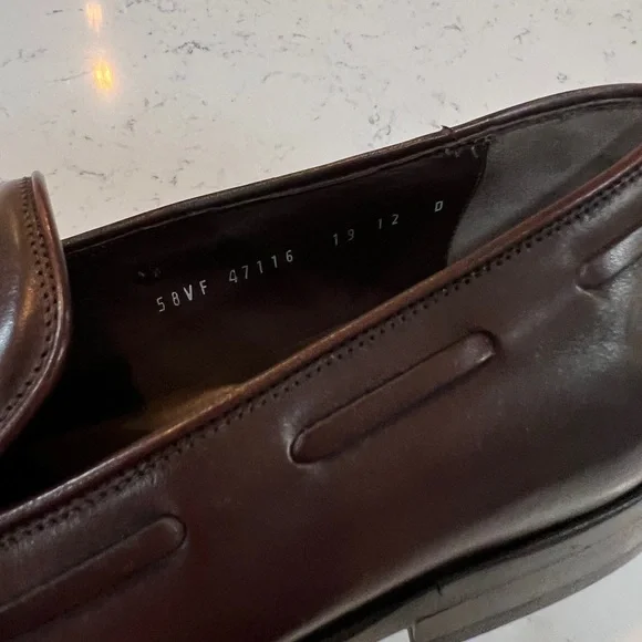 Salvatore Ferragamo Tassels Slip-On Loafers - Men display picture 2